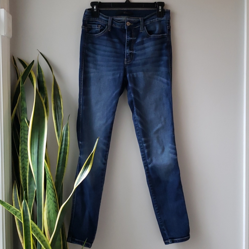 KanCan Los Angeles Skinny Jeans